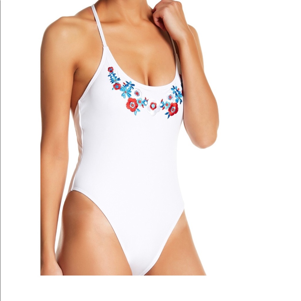 JUICY COUTURE Floral Embroidered 1piece swimming beach vacation summer style